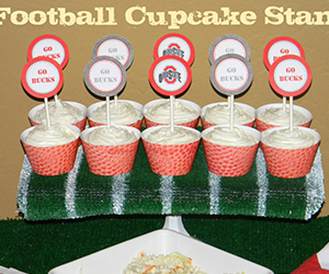 DIY Cupcake/Cake Stand