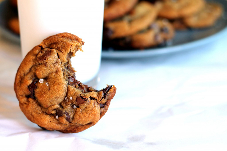 Nutella Stuffed Brown Butter & Sea Salt Chocolate Chip Cookies